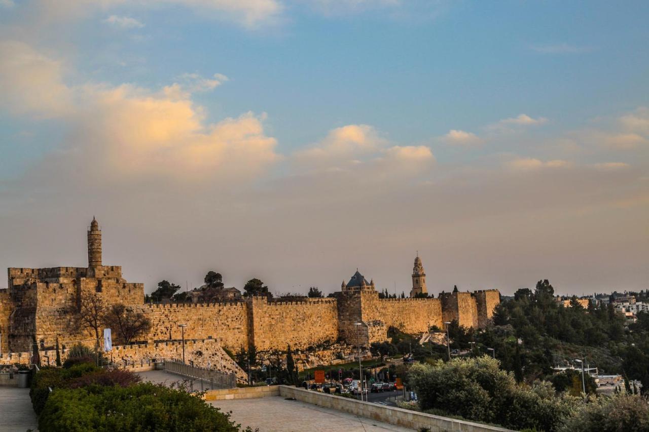 Brown Jlm Mamilla, A Member Of Brown Hotels Jerusalem Exterior photo